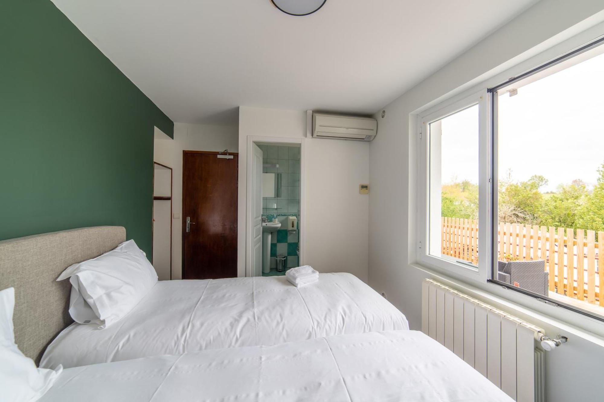 Auberge Trabenia Ascain Quarto foto