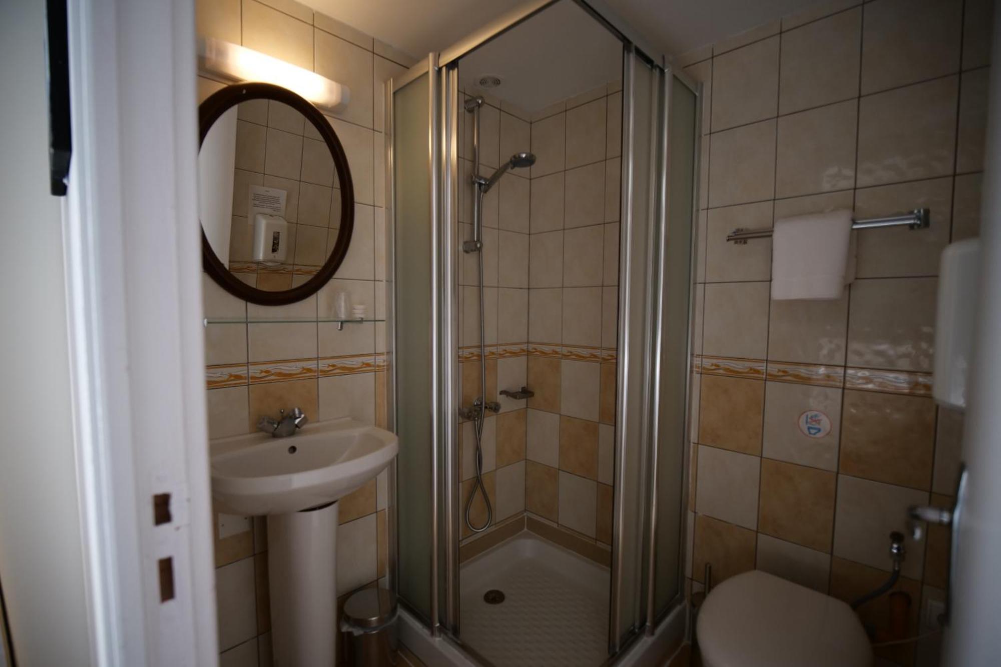 Auberge Trabenia Ascain Quarto foto